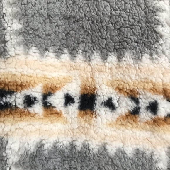 NEW Pendleton Throw - Picture 3 of 5